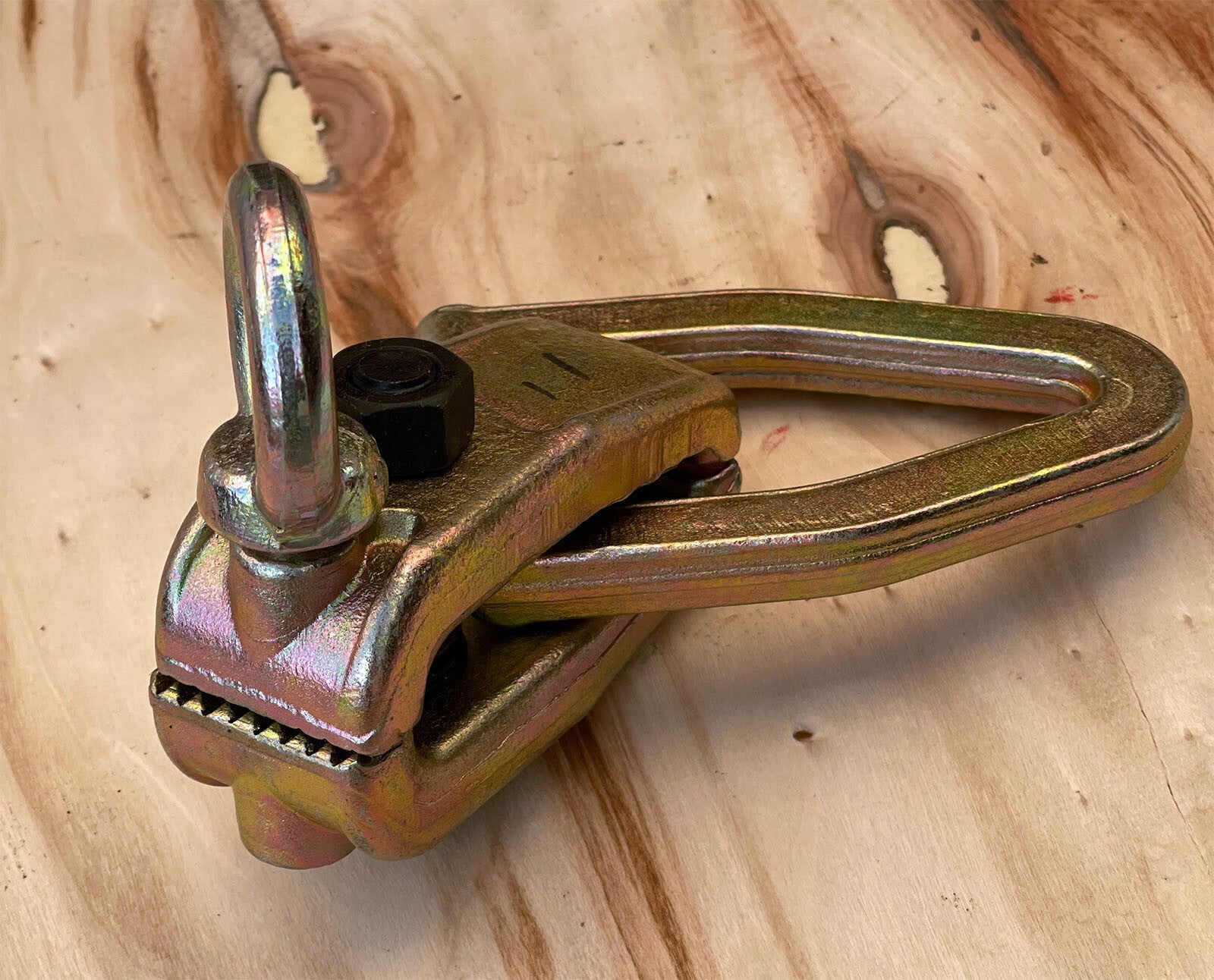3 Ton Self Tightening Mini Auto Body Pull Clamp by Unbranded