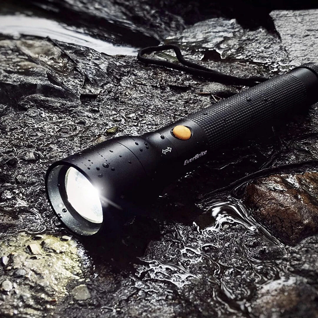 Super Bright LED Torch Tactical Flashlight 900 Lumens Work Light 3 Lighting Mode