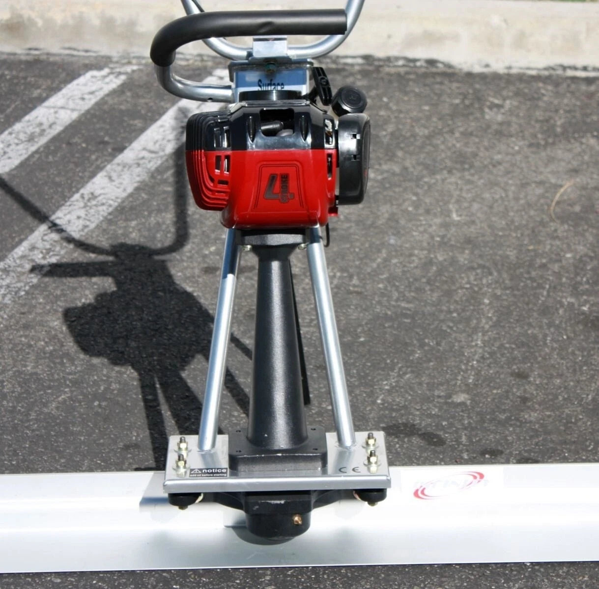 31cc 4 Stroke Gas Engine For Concrete Surface Finishing Screed
