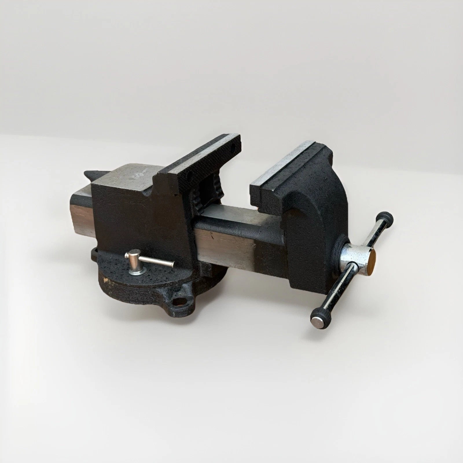 Swivel Blacksmith Utility Work Shop Anvil Bench Vise 5" Jaw Opening